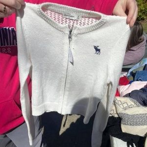 Abercrombie & Fitch Sweater